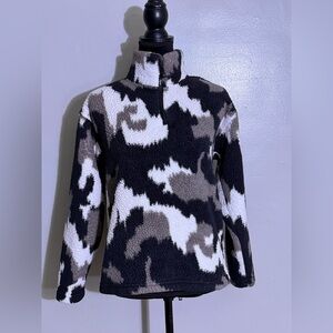 Eddie Bauer Zip fleece sweatshirt in a black and white neutral camo pattern Sz S